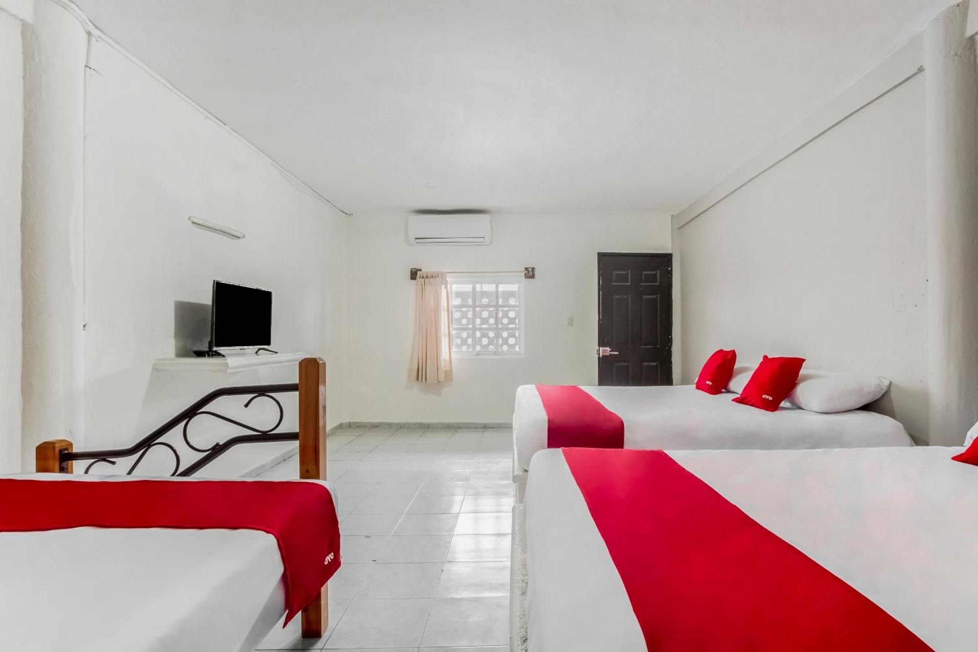 OYO Hotel Jaguar Cancún Exterior foto
