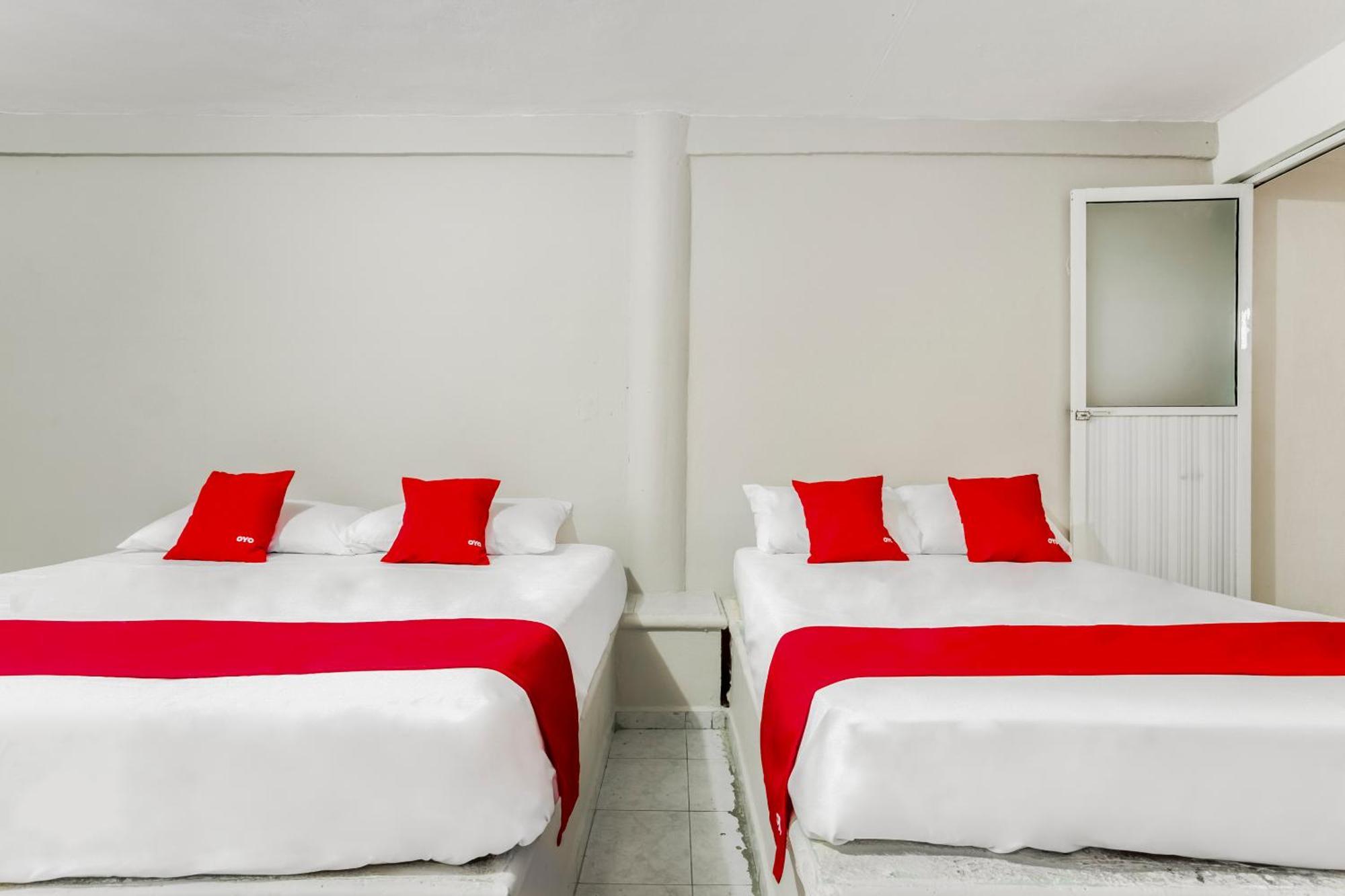 OYO Hotel Jaguar Cancún Exterior foto